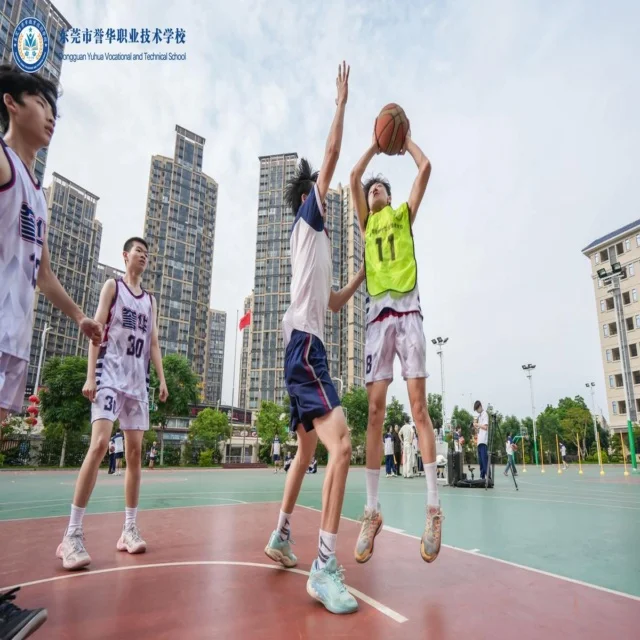 周琦与球队成功续约新赛季信心满满
